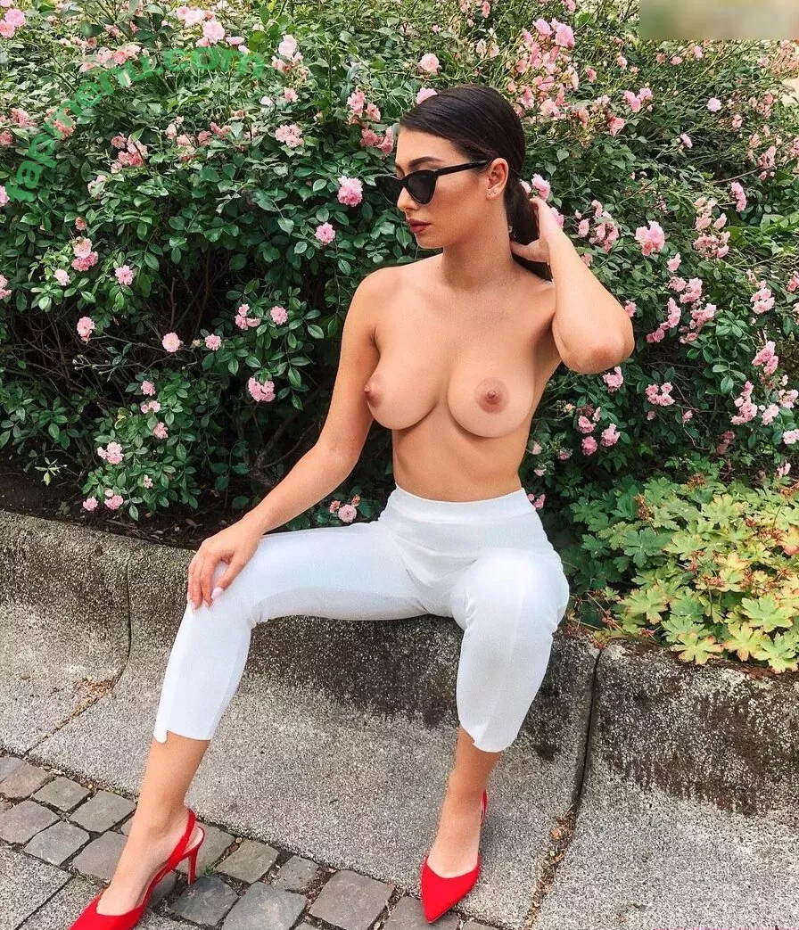 Paola Maria nude photo #0149 (paola / paola.mar1a)