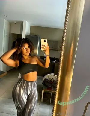paolaaxo / Paolagomezxo / paola axo / paola ebony queen nude photo #0021