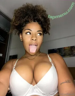 paolaaxo / Paolagomezxo / paola axo / paola ebony queen nude photo #0031