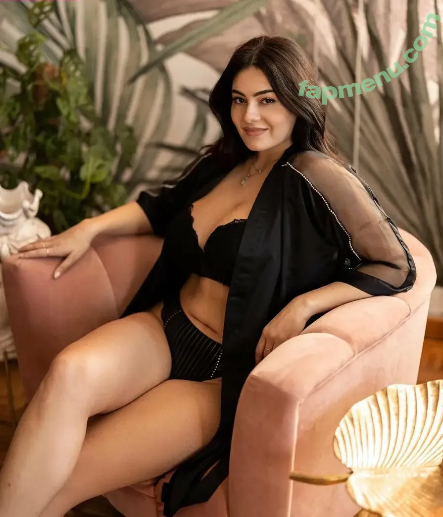 Paolalovefit nude photo #0005 (Paolalovefit)