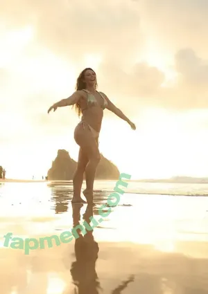 Paolla Oliveira / paollaoliveirareal / paulinhamissbumbum nude photo #1214