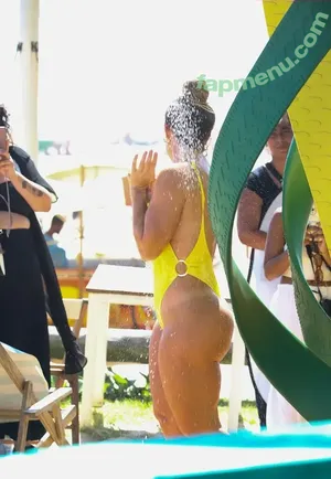 Paolla Oliveira / paollaoliveirareal / paulinhamissbumbum nude photo #1510