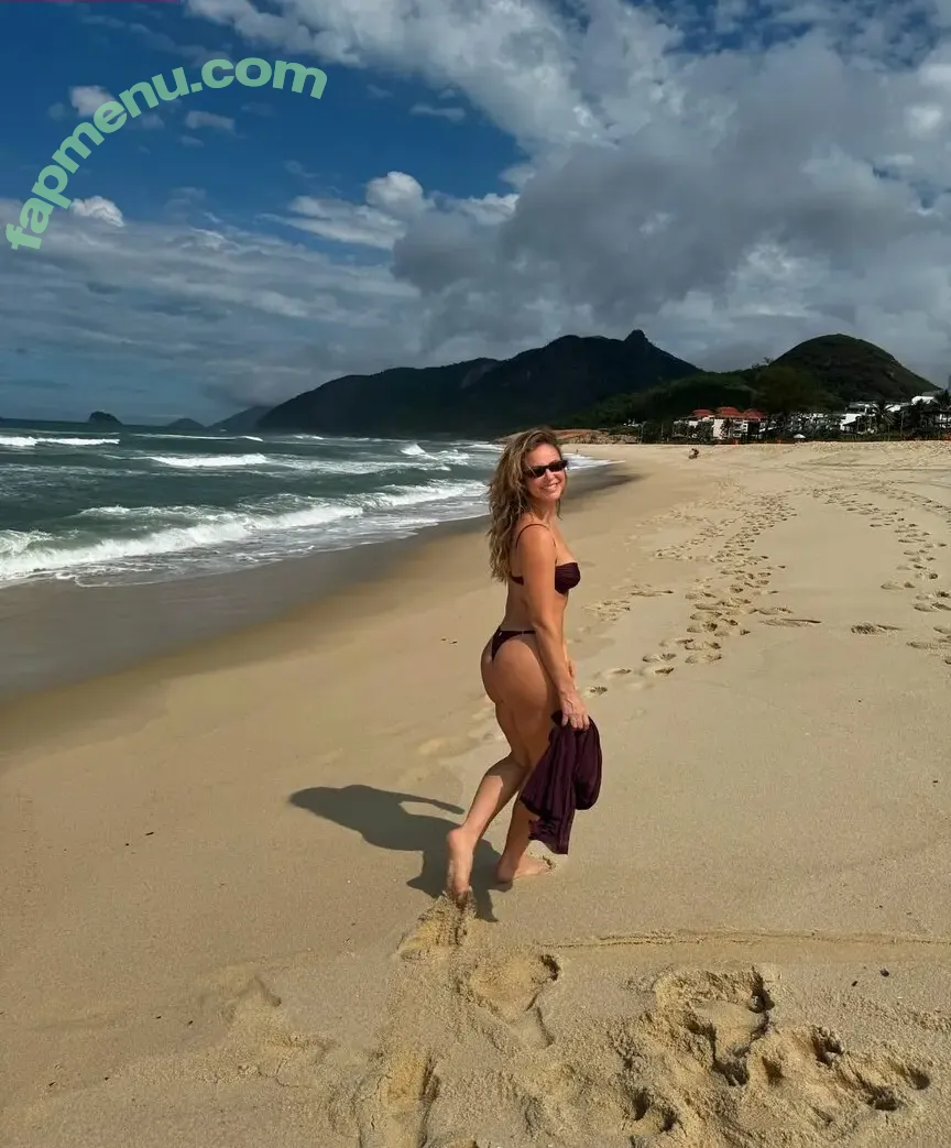 Paolla Oliveira nude photo #1179 (paollaoliveirareal)