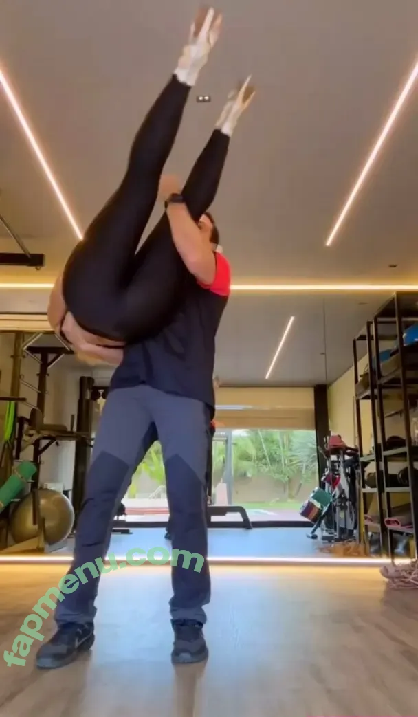 Paolla Oliveira nude photo #1341 (paollaoliveirareal / paulinhamissbumbum)