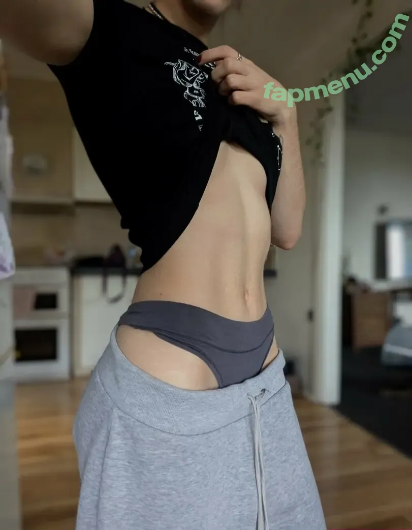 paperb0at nude photo #0005 (paperb0at)