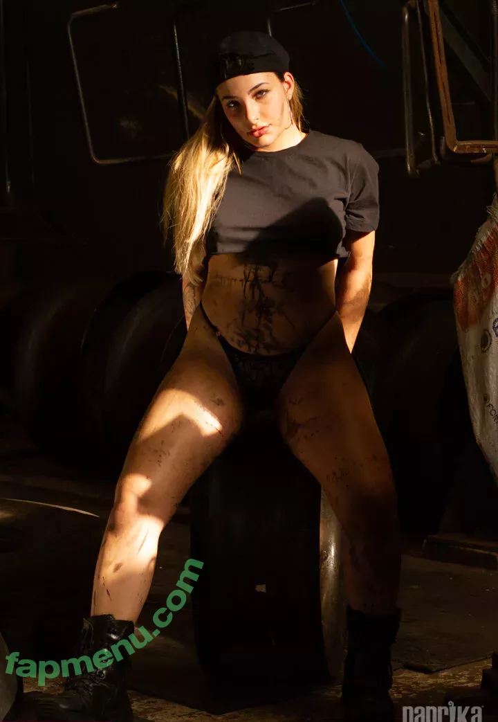 Paprika nude photo #6052 (callherpaprika / ngpaprika)