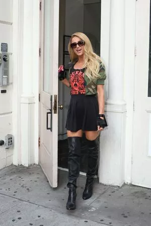 Paris Hilton / parishilton nude photo #1344