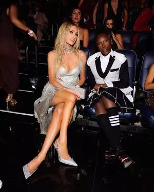 Paris Hilton / parishilton nude photo #1405