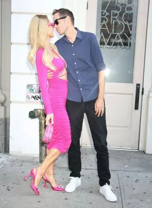 Paris Hilton / parishilton nude photo #1498