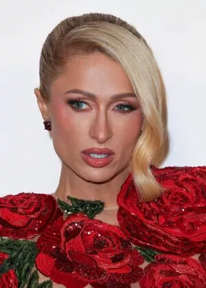 Paris Hilton / parishilton nude photo #1577
