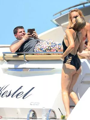 Paris Hilton / parishilton nude photo #1746