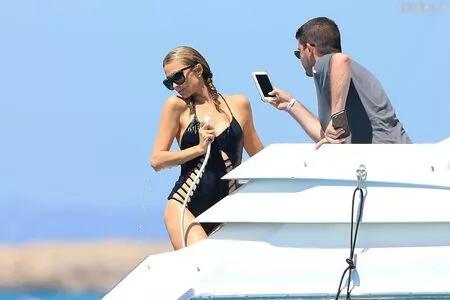 Paris Hilton / parishilton nude photo #1750