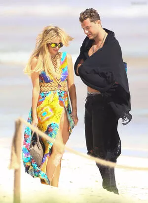 Paris Hilton / parishilton nude photo #1845