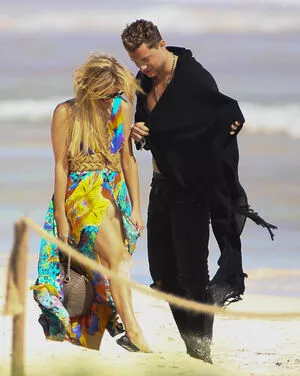 Paris Hilton / parishilton nude photo #1846