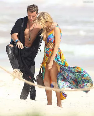 Paris Hilton / parishilton nude photo #1858