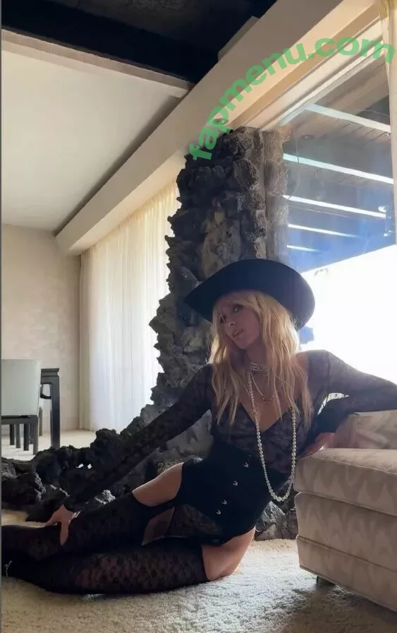 Paris Hilton nude photo #1480 (parishilton)
