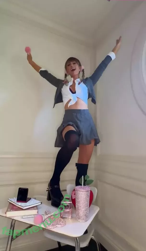 Paris Hilton nude photo #1593 (parishilton)