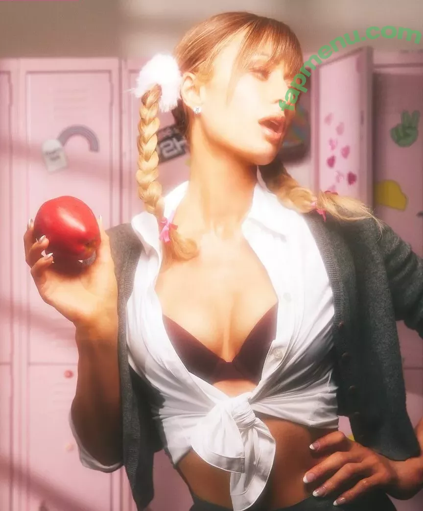 Paris Hilton nude photo #1640 (parishilton)