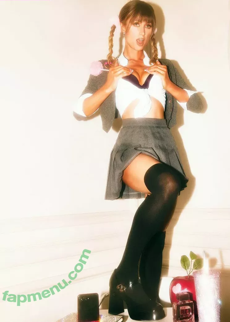 Paris Hilton nude photo #1663 (parishilton)