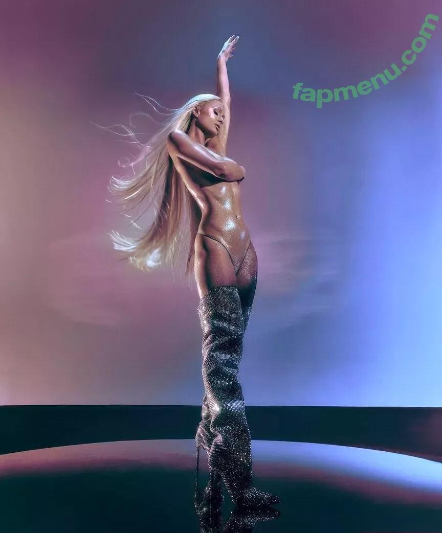 Paris Hilton nude photo #1755 (parishilton)