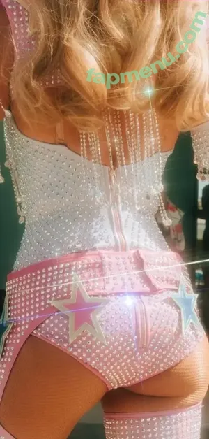 Paris Hilton / parishilton nude photo #2183
