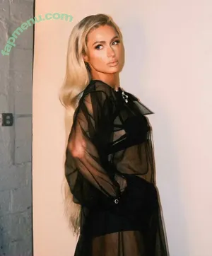 Paris Hilton / parishilton nude photo #2393