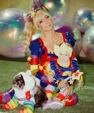 Paris Hilton / parishilton nude photo #2436