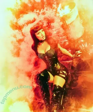 Paris Hilton / parishilton nude photo #2474