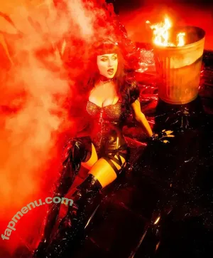 Paris Hilton / parishilton nude photo #2477