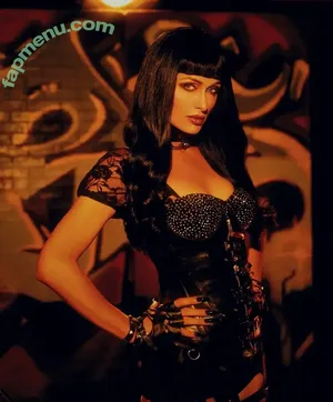 Paris Hilton / parishilton nude photo #2483