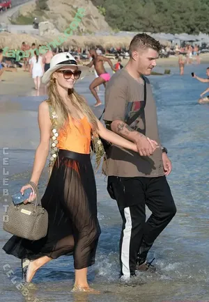 Paris Hilton / parishilton nude photo #2600