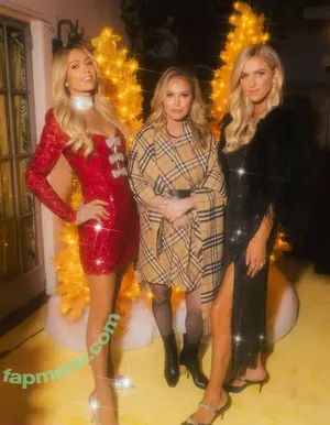 Paris Hilton / parishilton nude photo #2632