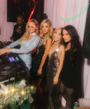 Paris Hilton / parishilton nude photo #2649