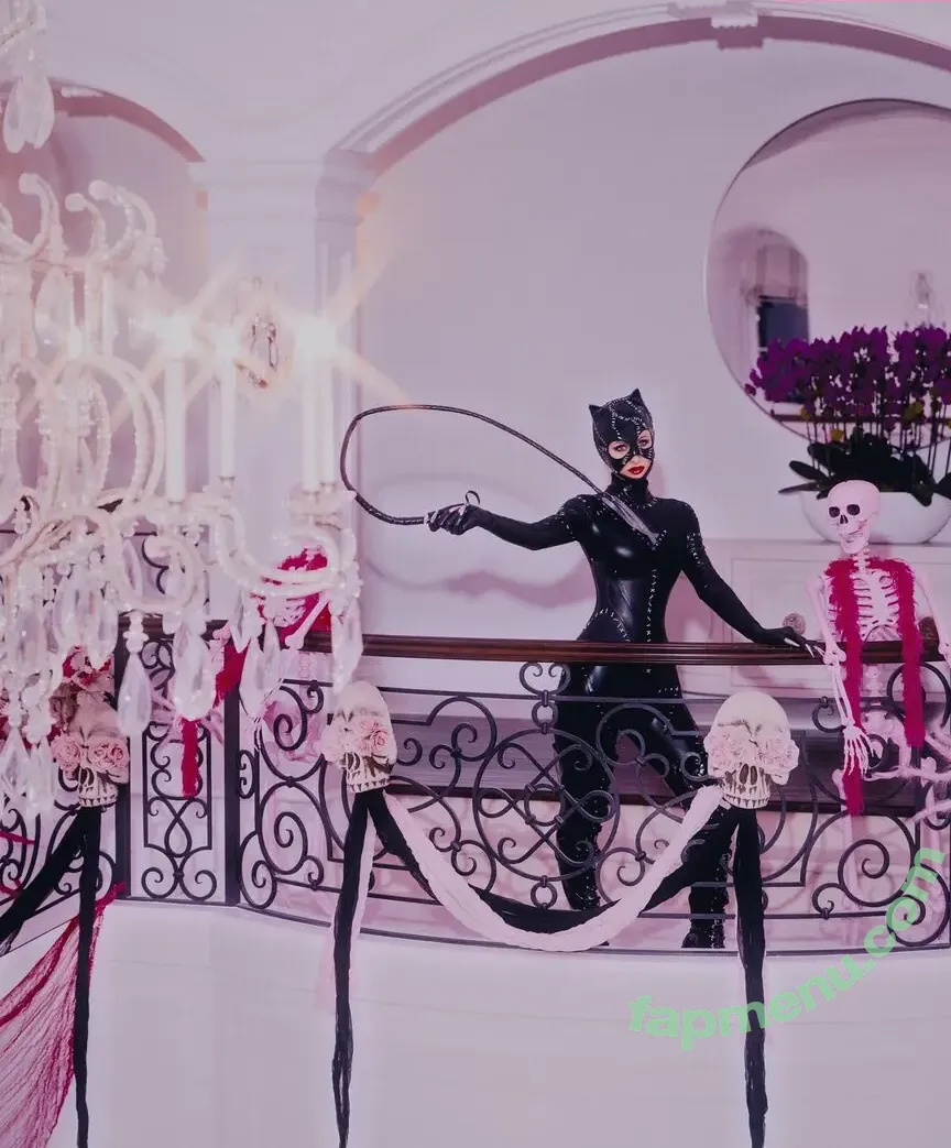 Paris Hilton nude photo #2454 (parishilton)