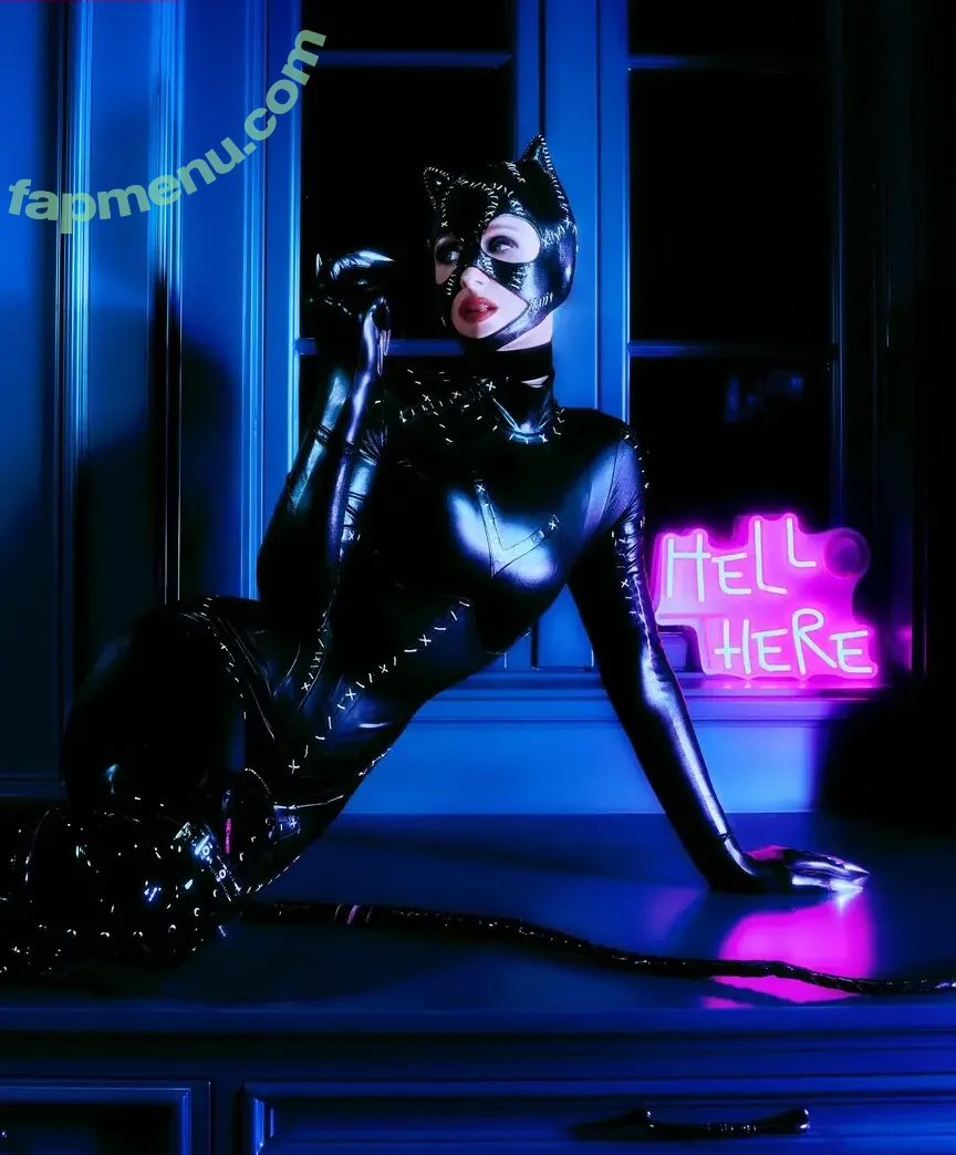 Paris Hilton nude photo #2462 (parishilton)