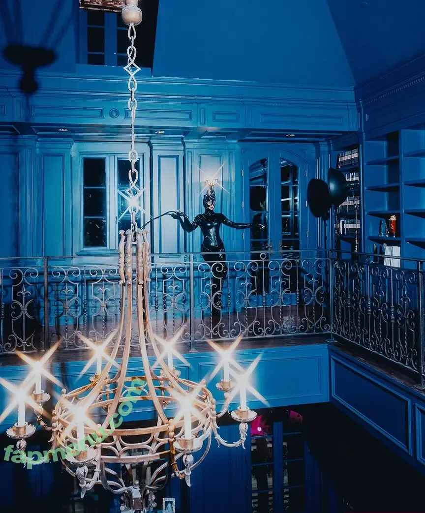 Paris Hilton nude photo #2465 (parishilton)