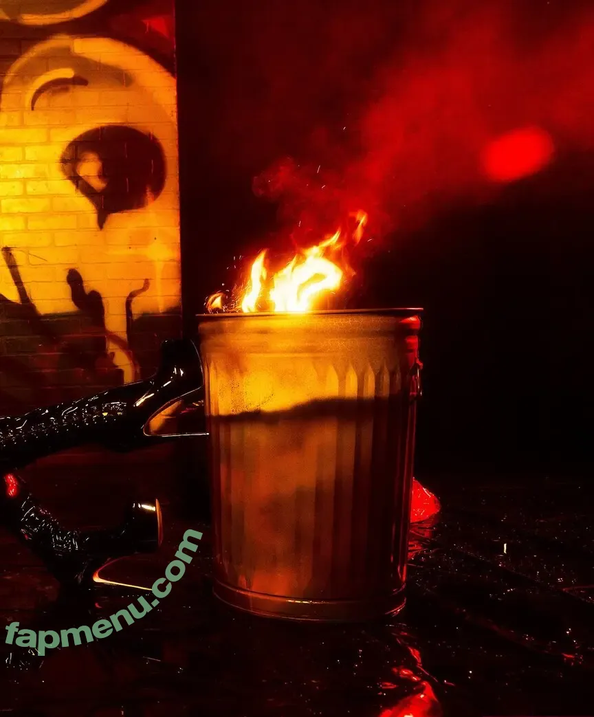 Paris Hilton nude photo #2480 (parishilton)