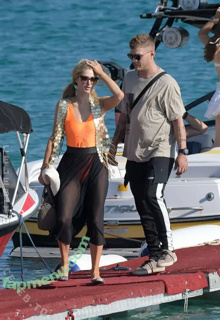 Paris Hilton nude photo #2604 (parishilton)