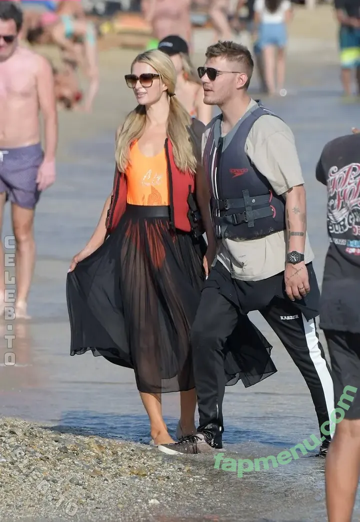 Paris Hilton nude photo #2609 (parishilton)