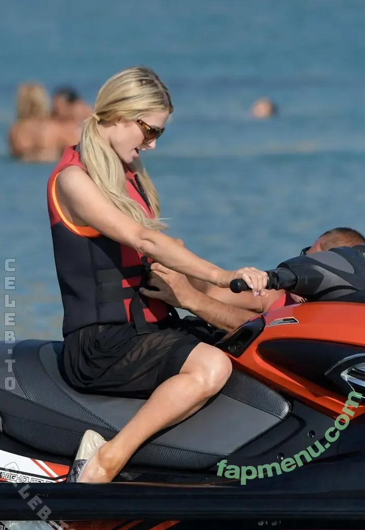 Paris Hilton nude photo #2612 (parishilton)