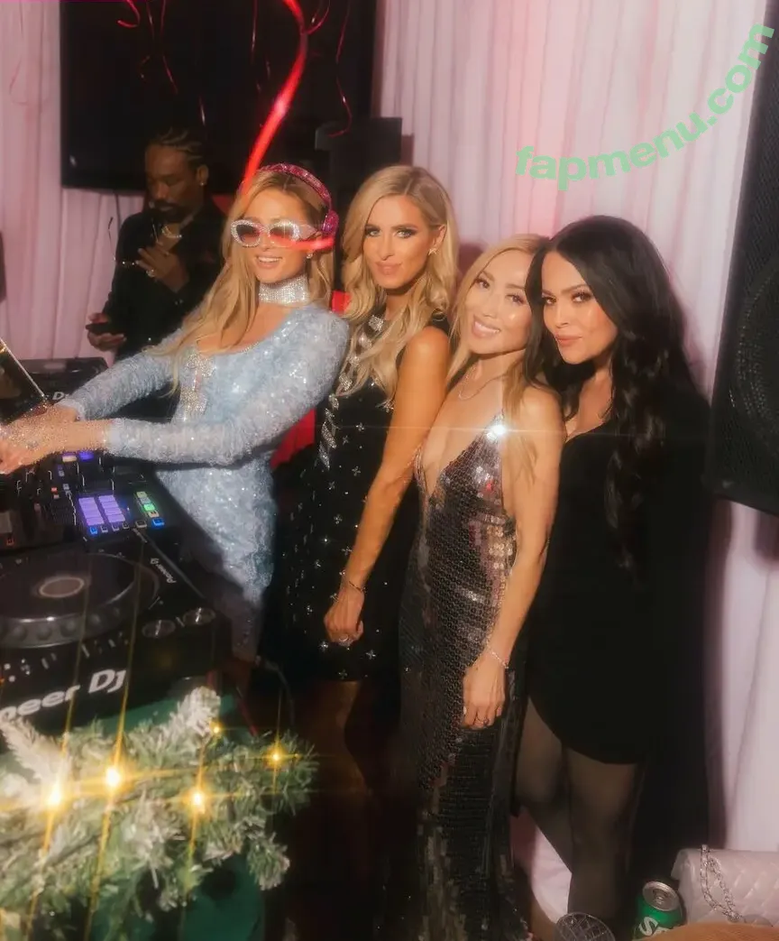 Paris Hilton nude photo #2649 (parishilton)