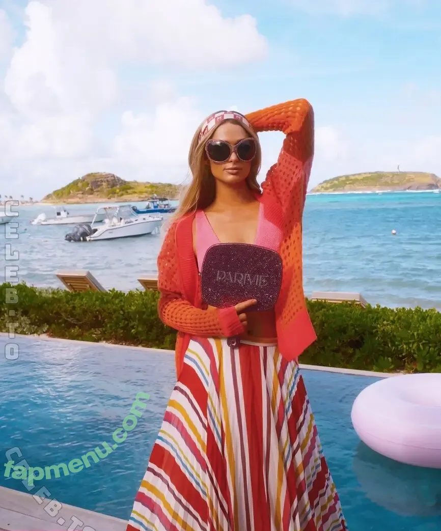 Paris Hilton nude photo #2653 (parishilton)