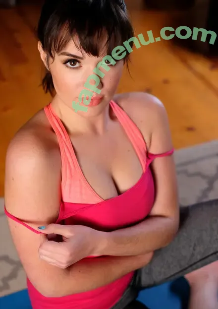 Paris Lincoln nude photo #0009 (artistique_flamme)