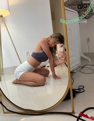 nude photo #0004