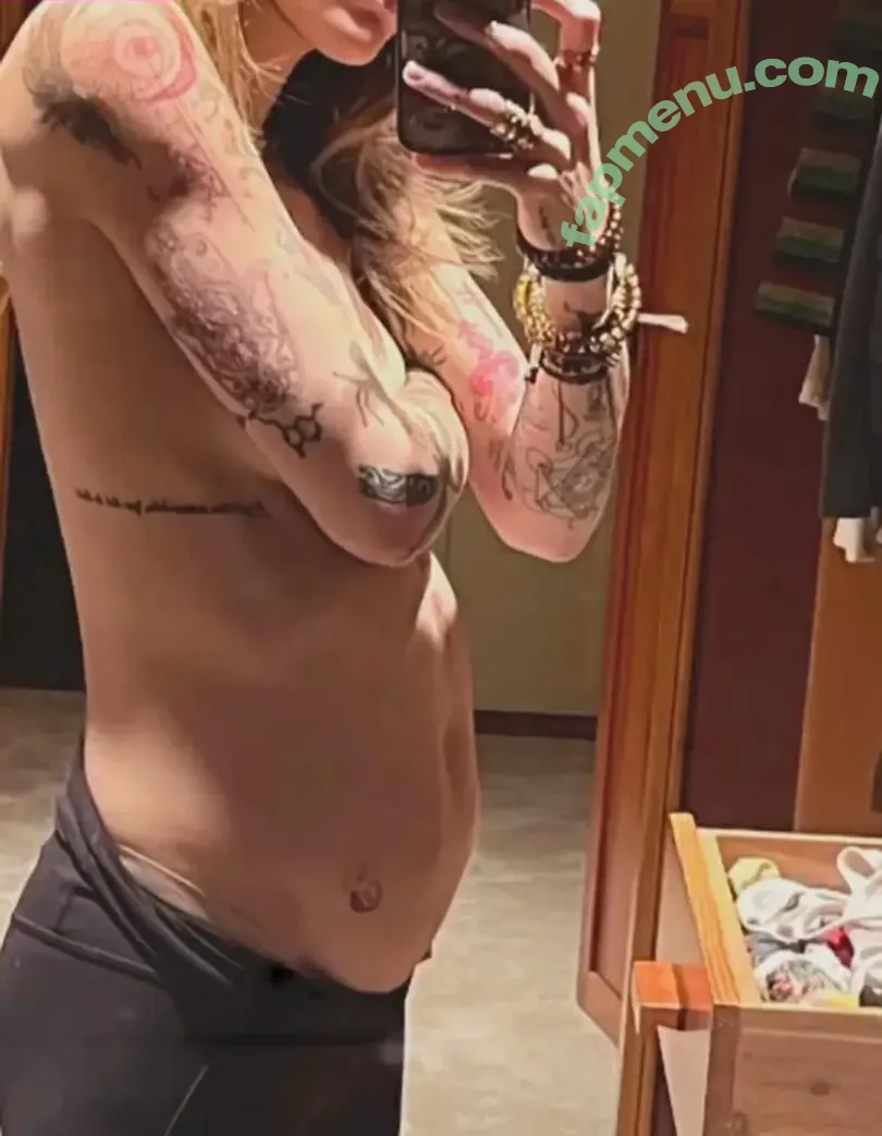 ParisJackson nude photo #0001 (ParisJackson)