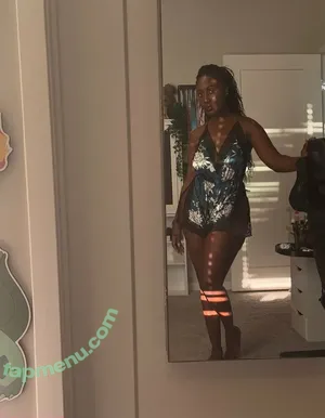 parislalouvre / museelouvre nude photo #0019