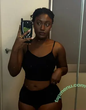 parislalouvre / museelouvre nude photo #0038