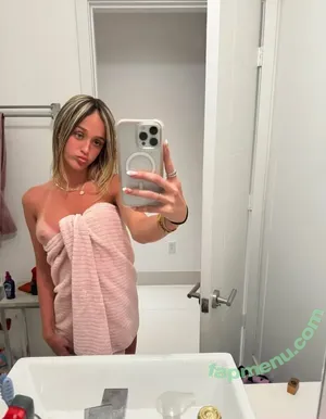  nude photo #0002