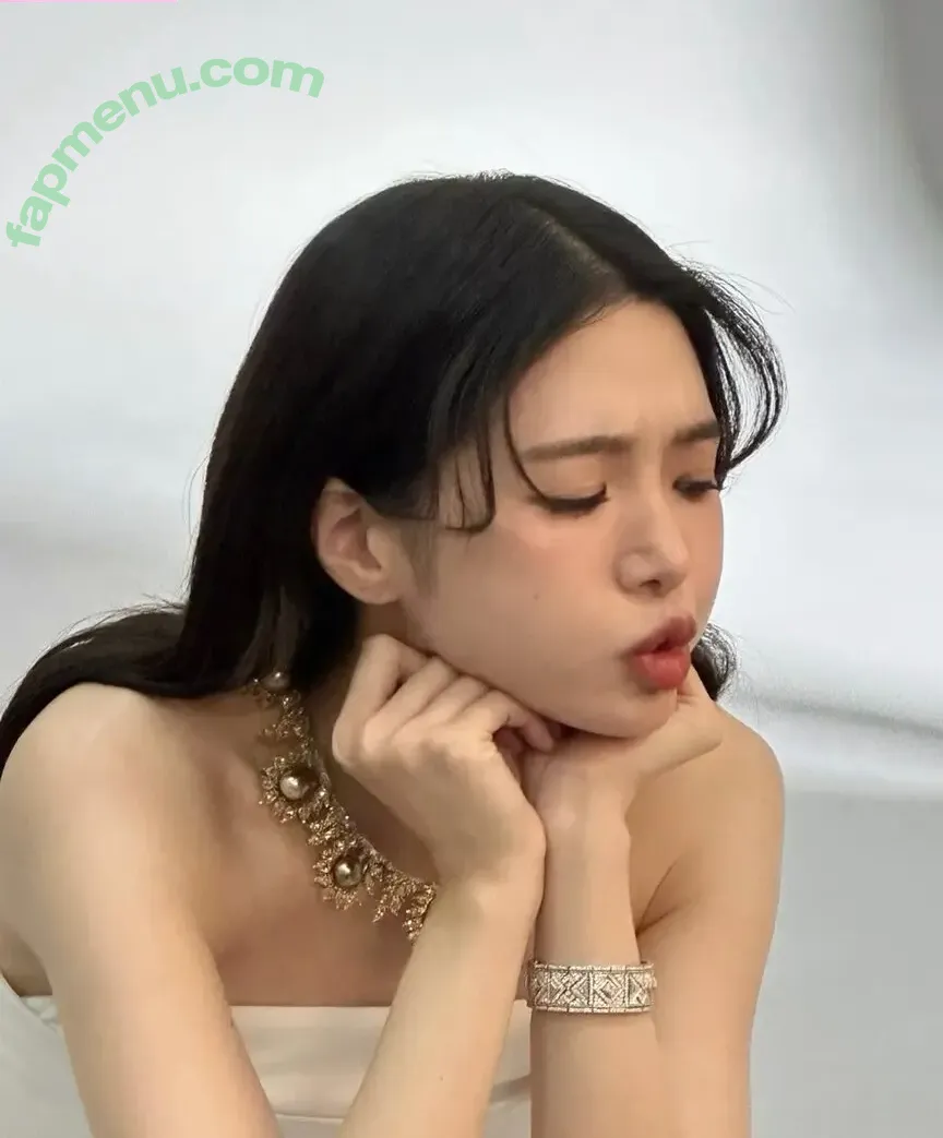 Park Gyu-young nude photo #0023 (lavieenbluu)