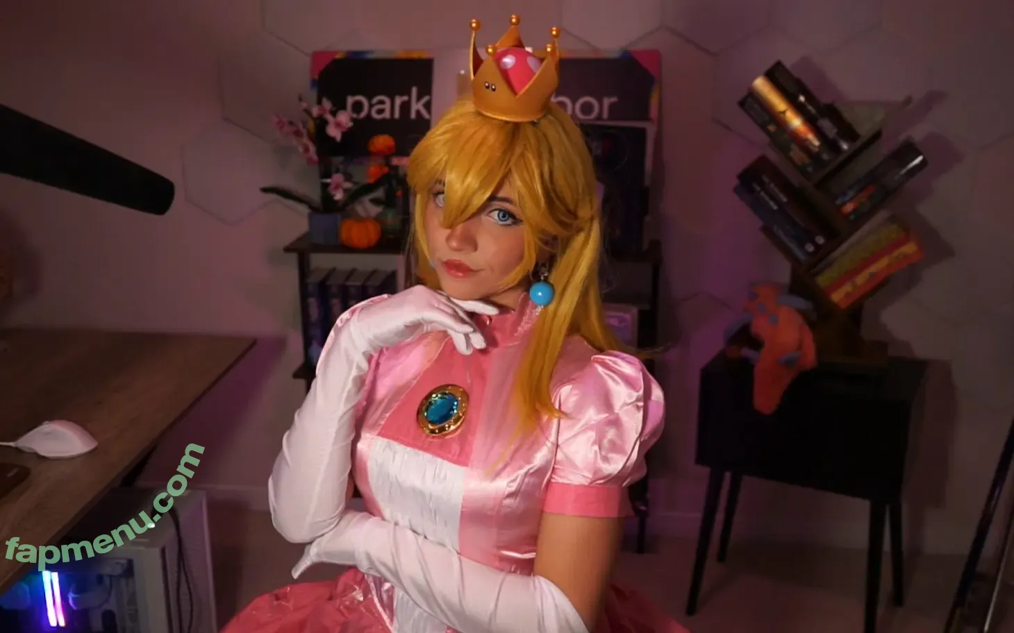 parkenharbor nude photo #0334 (peterparkeriow)